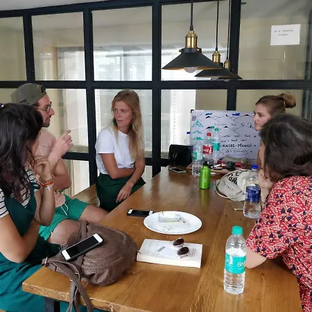 Madpackers Delhi Westホステル